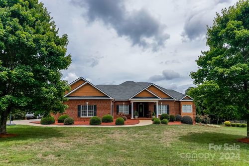 182 Kensington Drive, Forest City, NC, 28043 | Card Image