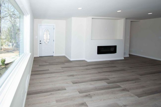 1883 Pine Tree Trl, House other with 3 bedrooms, 2 bathrooms and 2 parking in Gainesville GA | Image 11