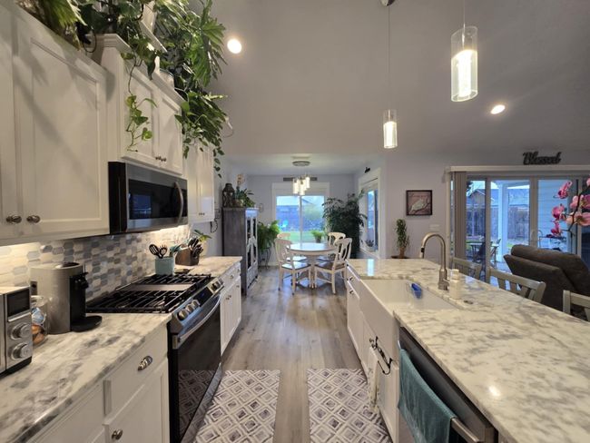 260 Kitchen 3 | Image 8