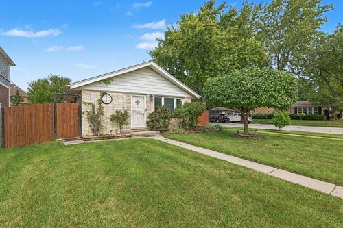 9002 Parkside Ave, Oak Lawn, IL, 60453-1629 | Card Image