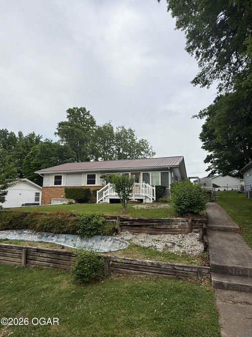 1305 Benton Ave, Neosho, MO, 64850-3057 | Card Image