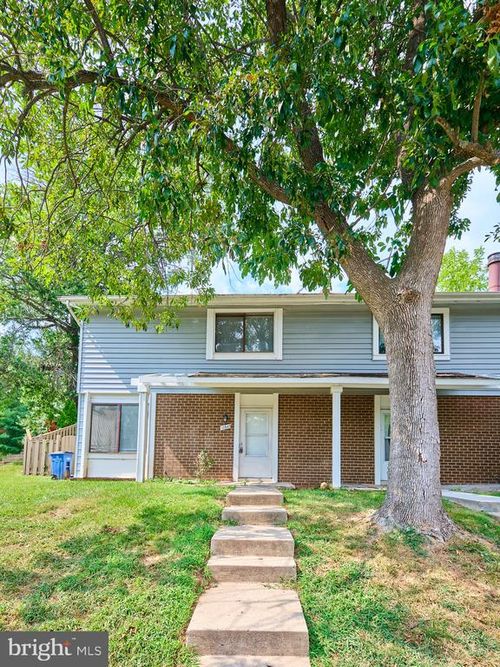 18645 Nutmeg Pl, GERMANTOWN, MD, 20874-2040 | Card Image