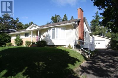 1003 York St, House other with 3 bedrooms, 2 bathrooms and null parking in Fredericton NB | Image 2