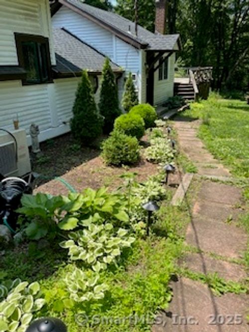 64 Toddy Hill Rd, Sandy Hook, CT, 06482-1345 | Card Image