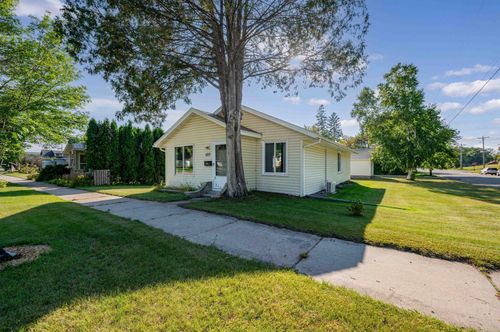 523 Nw 6th Ave, Grand Rapids, MN, 55744-2523 | Card Image