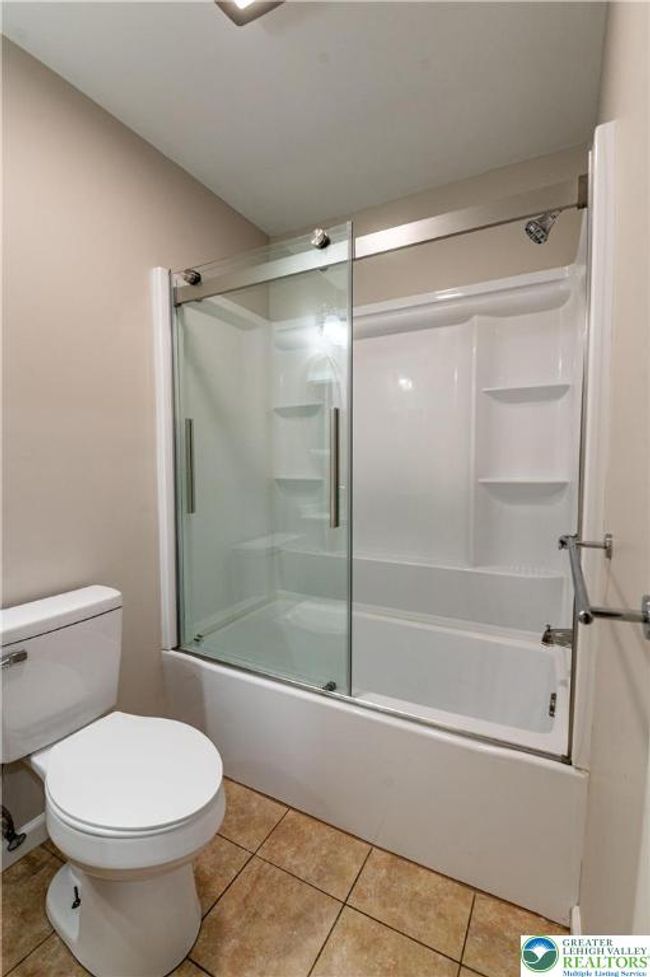 23 Devon Dr, House other with 5 bedrooms, 4 bathrooms and null parking in Palmer Twp PA | Image 25