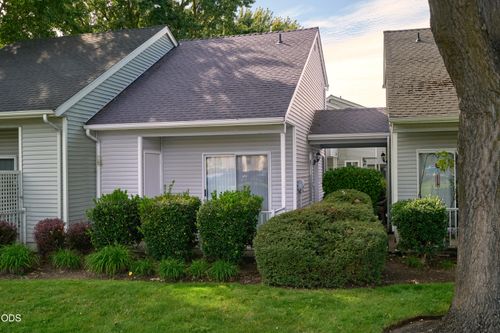 80-2101 Poplar Dr, Medford, OR, 97504-4632 | Card Image