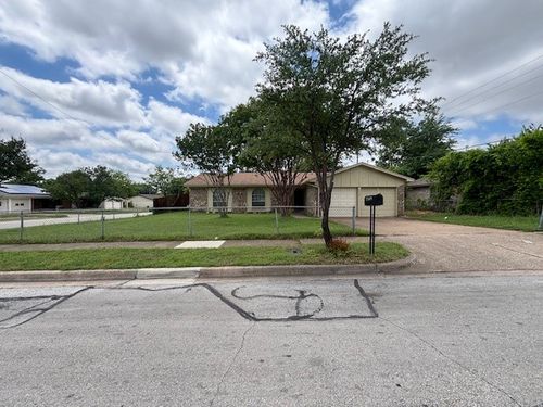 6052 Highcrest Dr, Watauga, TX, 76148-2029 | Card Image