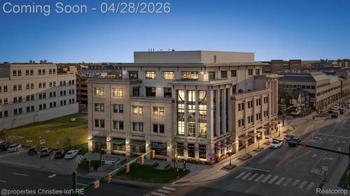 450-34977 Woodward Ave, Birmingham, MI, 48009-0900 | Card Image