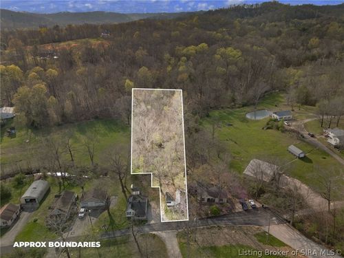 535 Eagle Ln, New Albany, IN, 47150-6135 | Card Image