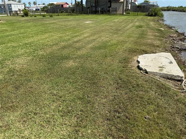 1283 N Monkhouse Dr, Home with 0 bedrooms, 0 bathrooms and null parking in Crystal Beach TX | Image 8