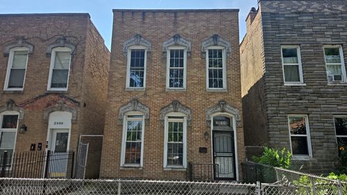 2911 W Walnut St, Chicago, IL, 60612-1929 | Card Image