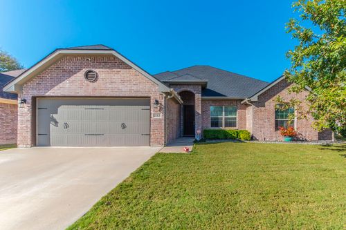 313 Donna Cir, Granbury, TX, 76049-7476 | Card Image