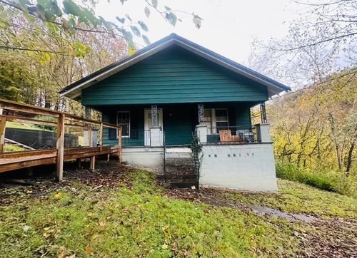 87 Red Wing Rd, Wallins Creek, KY, 40873-8830 | Card Image