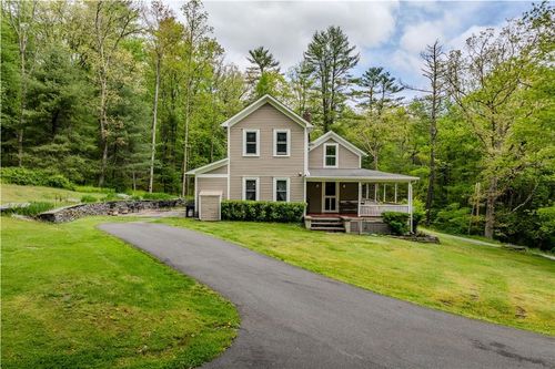 250 Woodtown Rd, Shohola, PA, 18458-4223 | Card Image