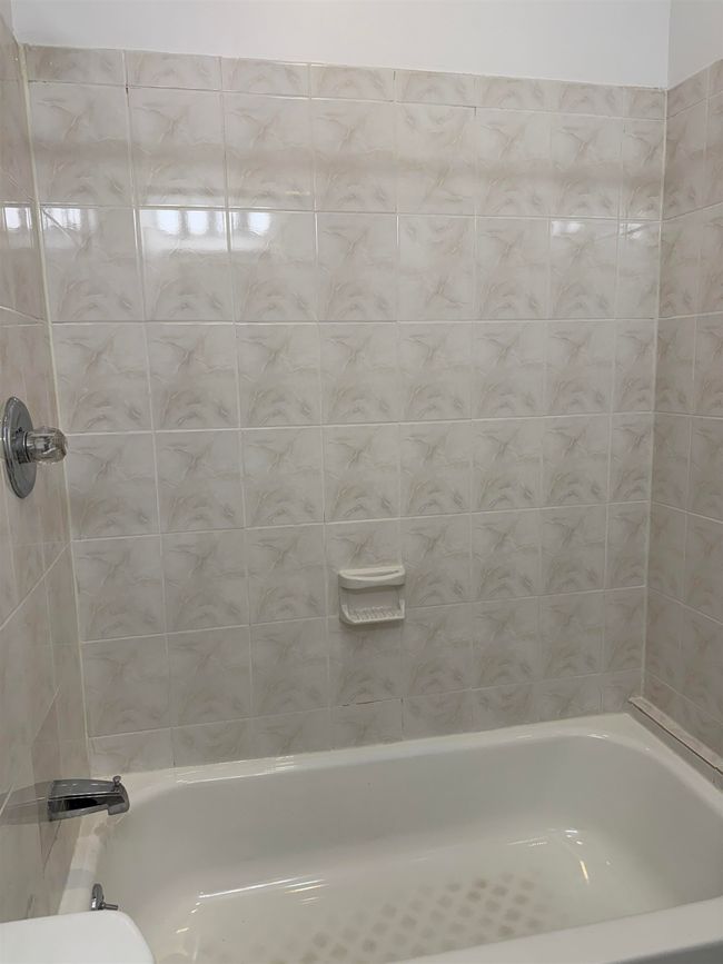 APT-1E - 720 Boulevard E, Condo with 2 bedrooms, 2 bathrooms and null parking in Weehawken NJ | Image 12