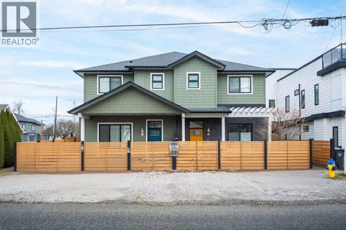 4-805 Burne Ave, Kelowna, BC, V1Y5P6 | Card Image