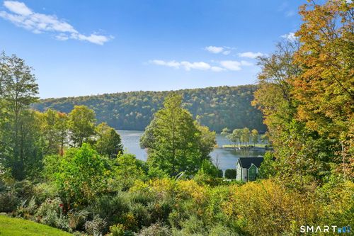 128 Carmen Hill Rd, New Milford, CT, 06776-4511 | Card Image