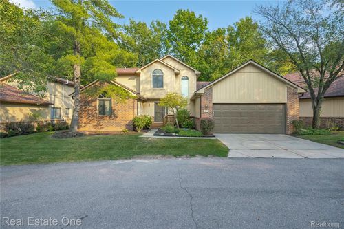 6291 Pheasant Run, West Bloomfield, MI, 48322-1059 | Card Image