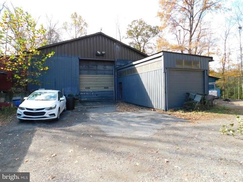 720 Hall Ave, Reading, PA, 19606-3711 | Card Image