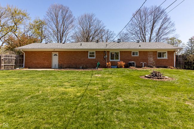 10586 School Pkwy, House other with 3 bedrooms, 2 bathrooms and null parking in Carmel IN | Image 21