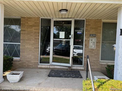 26309 W 7 Mile Rd, Redford, MI, 48240-1978 | Card Image