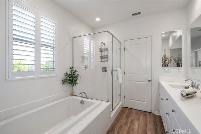 125 Annuals, Condo with 3 bedrooms, 3 bathrooms and 2 parking in Irvine CA | Image 17