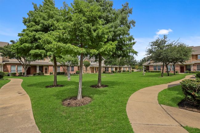 2740 Olympic Park Dr, Townhouse with 2 bedrooms, 3 bathrooms and null parking in Grand Prairie TX | Image 26