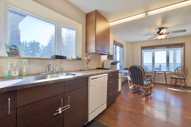 27 Lakeshore Dr, House other with 4 bedrooms, 2 bathrooms and 5 parking in Sundance Beach AB | Image 8