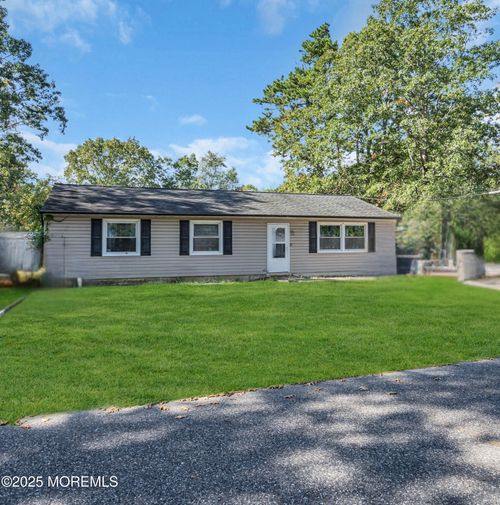 27 Coreopsis St, BROWNS MILLS, NJ, 08015-2428 | Card Image