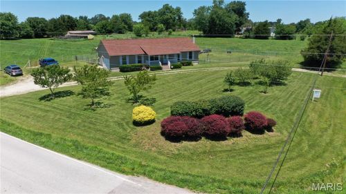 13531 Fruit Farm Rd, Wright City, MO, 63390-4452 | Card Image