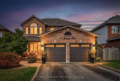 17 Fenwick Pl, Waterdown, ON, L8B0P5 | Card Image