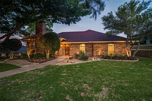 2614 Northridge Dr, Garland, TX, 75043-1424 | Card Image