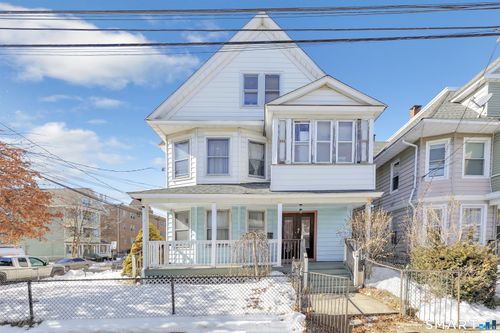 619 Brooks St, Bridgeport, CT, 06608-1213 | Card Image