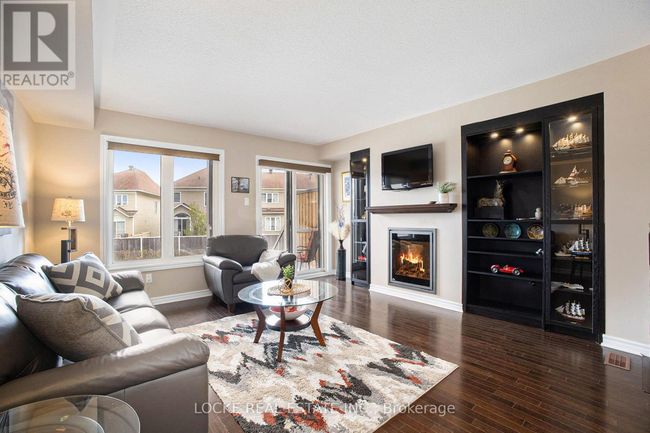 2411 Esprit Dr, Condo with 2 bedrooms, 3 bathrooms and 1 parking in Orléans ON | Image 6