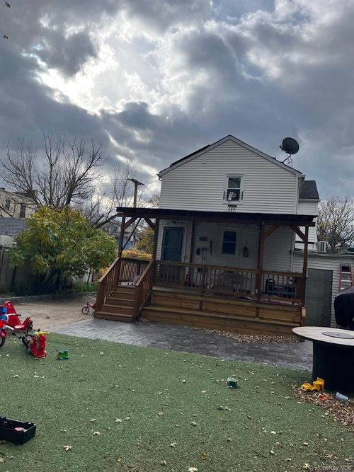 11047 166th St, Jamaica, NY, 11433-3415 | Card Image