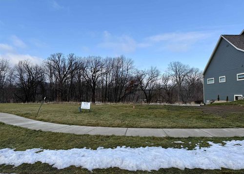 7786 Bluestem Trl, Deforest, WI, 53532-9138 | Card Image
