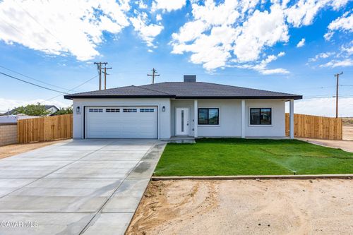7950 Ironwood Ave, California City, CA, 93505-3108 | Card Image