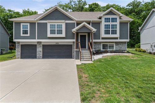 5076 Nw Timberline Dr, Riverside, MO, 64150-3574 | Card Image