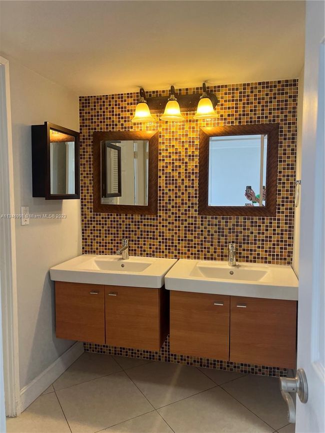 APT-1910 - 290 174 Th St, Condo with 2 bedrooms, 2 bathrooms and null parking in Sunny Isles Beach FL | Image 13