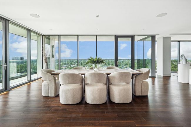 The residence provides a blank slate for all buyer's design styles - contemporary, transitional, or traditional. The gorgeous gleaming engineered hardwoods and exterior glass walls serve as a perfect backdrop for an eclectic choice of design options. | Image 5