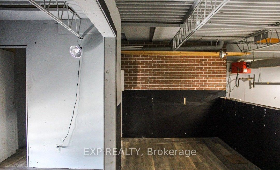 Commercial Lease in Toronto C11 3