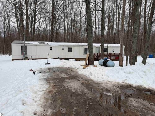 10587 Scott Rd, Wolverine, MI, 49799-9756 | Card Image