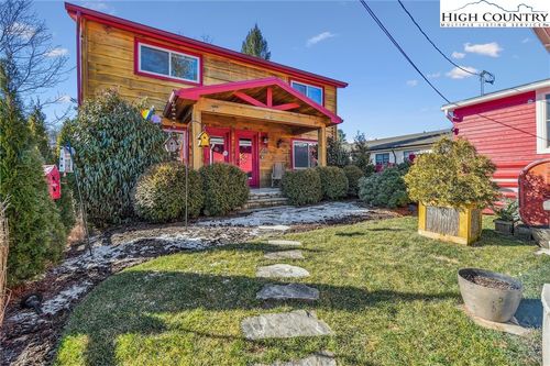 252 Sunset Dr, Blowing Rock, NC, 28605-7206 | Card Image