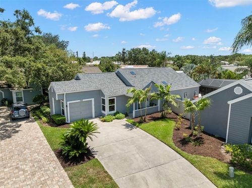500 Roxbury Dr, Safety Harbor, FL, 34695-4428 | Card Image