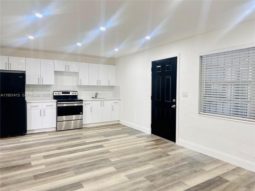 apt-105-1600 Nw 7th Ct, Miami, FL, 33136-1445 | Card Image