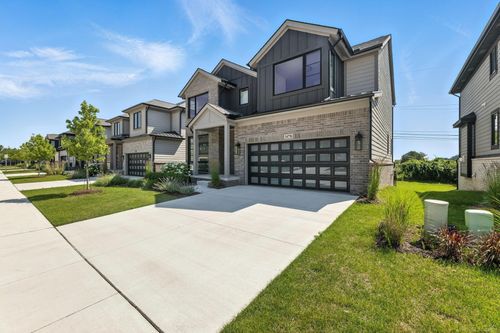54778 Camden Ct, Shelby Twp, MI, 48316-3629 | Card Image