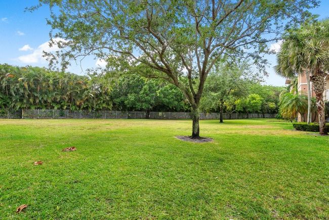 APT-208 - 6492 Emerald Dunes Dr, Condo with 3 bedrooms, 2 bathrooms and null parking in West Palm Beach FL | Image 29