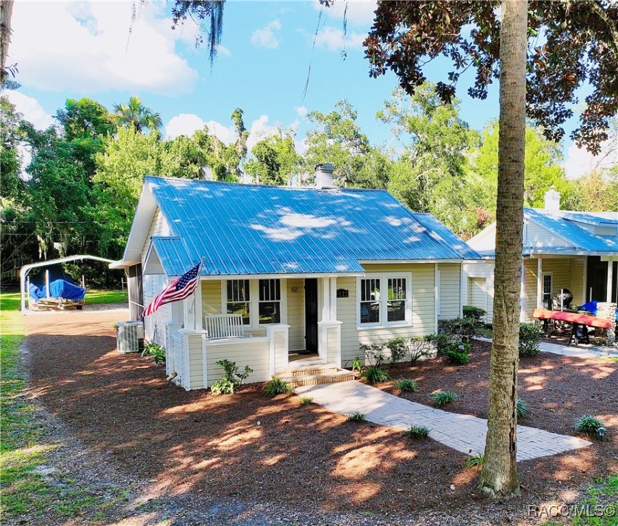 Riverside Dr, Yankeetown, FL 34498