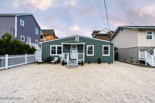 316 6th Ave, Seaside Heights, NJ, 08751-1419 | Card Image